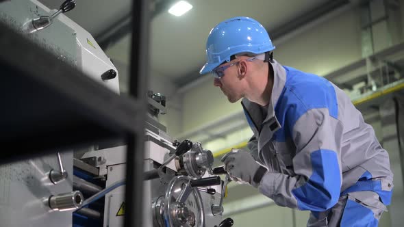  Metal Processing Lathe Operator alt