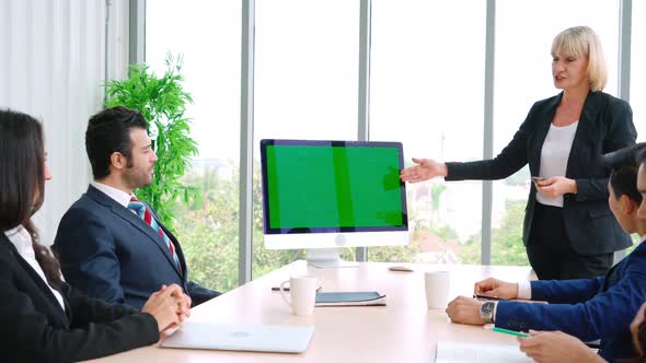 Business People in the Conference Room with Green Screen alt