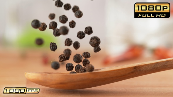 Black Pepper on Wooden Spoon alt