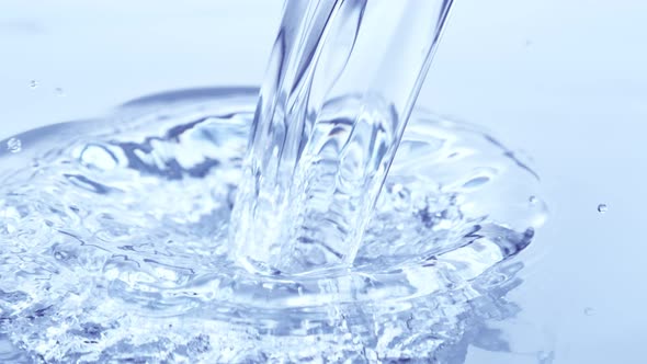 Super Slow Motion Shot of Pouring and Splashing Water at 1000 Fps alt