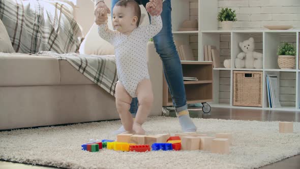 Learning with Help of Mom  alt