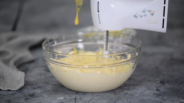 Process Of Making Tasty Cream For Cake