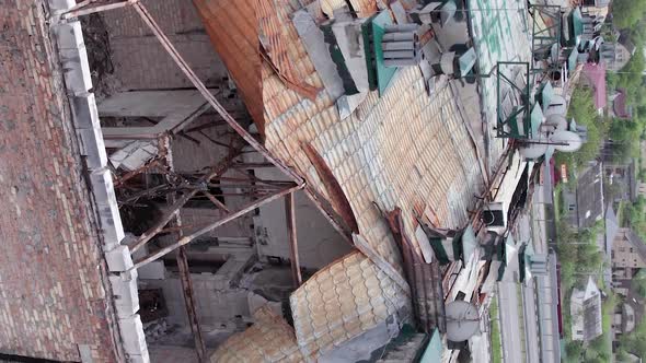 Vertical Video of a Wartorn Building in Ukraine alt