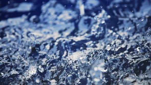 Water Drops (2.7K) alt