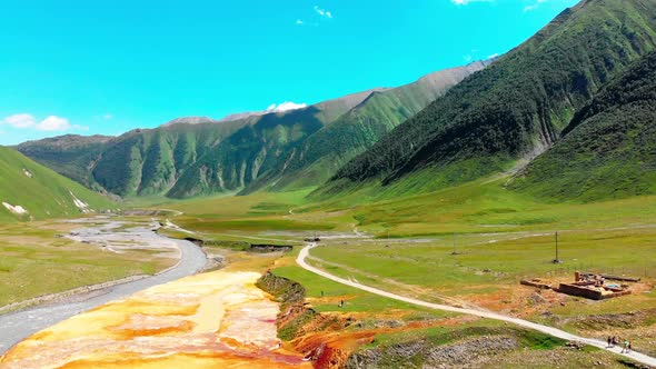 Scenic Truso Valley Panorama (Cinematic) alt