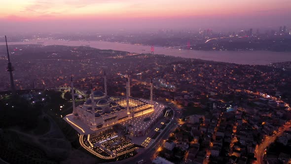 Aerial Drone View of Istanbul Camlica Mosque and Bosphorus. Biggest Mosque in Europa 04 alt