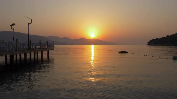 Beautiful Sunset Over Tranquil Sea alt