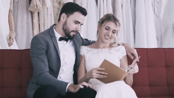 Happy Bride and Groom in Wedding Dress Prepare for Married in Wedding Ceremony alt