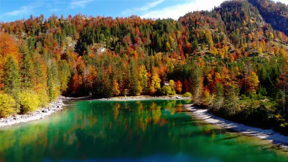 Beautiful Autumn Landscape on the Lake Ödsee in the Mountains in Upper Austria Salzkammergut alt