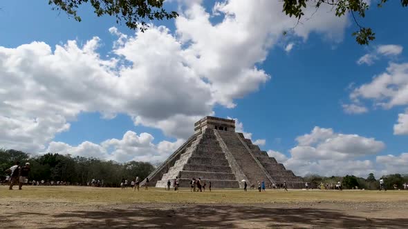 A timelapse of Chichén Itzá, one of the New Seven Wonders of the World ...