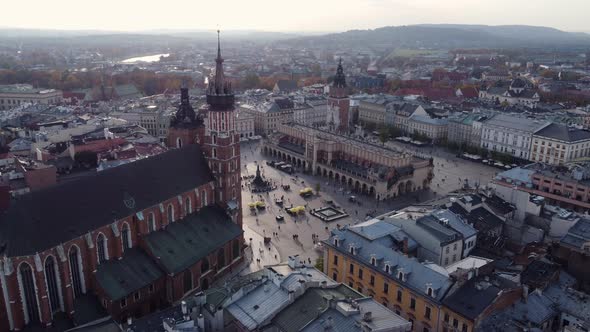 Aerial View Of Main Market Square (Rynek Glowny) With Saint Mary’s Basilica, Adam Mickiewicz Monumen alt