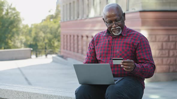 Smiling Mature Bank Customer alt