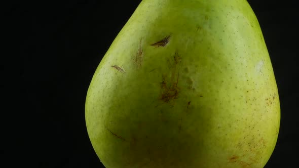 Green packham pear.