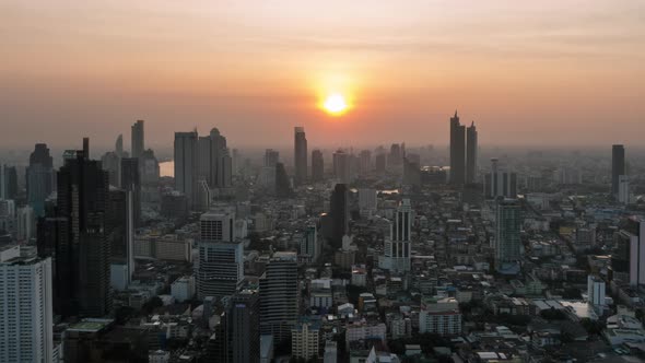 Bangkok business district city center and Chao Phraya River, day to night – Time Lapse