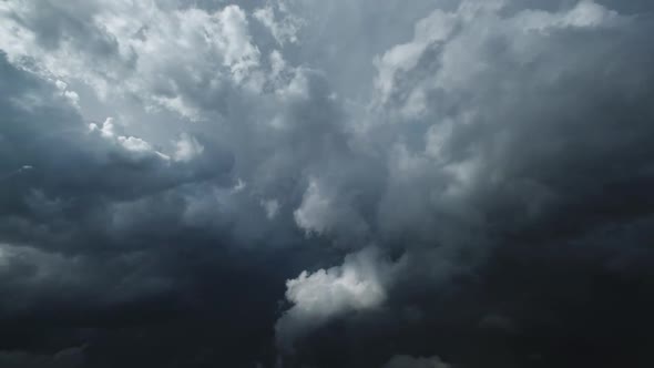 Dark Storm Clouds Moving alt