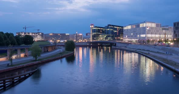 Timelapse of Spree River in Berlin
