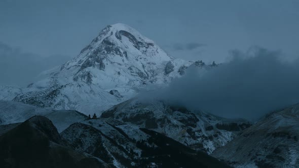 Stepantsminda Gergeti Georgia alt