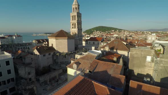 The historic complex of Split alt
