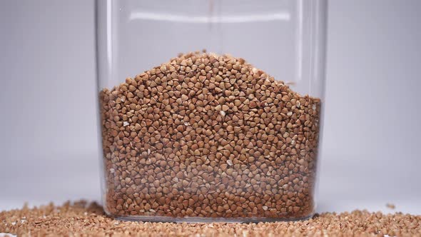 Slow Motion: Buckwheat Fall Asleep in a Jar. Buckwheat in a Jar, a Period of Quarantine, Self alt