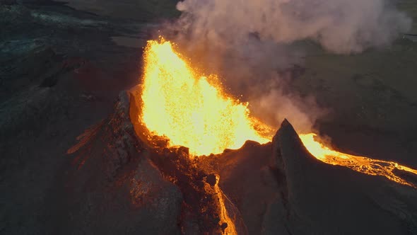 Lava Erupting From Fagradalsfjall Volcano In Reykjanes Peninsula Iceland alt