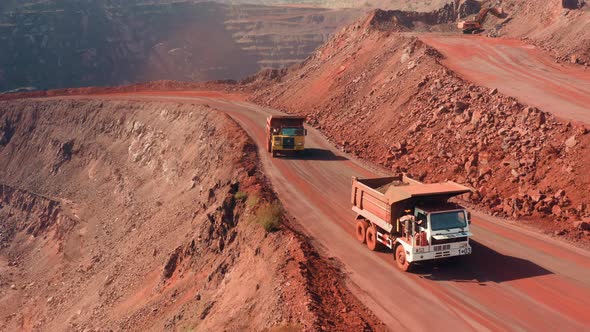 Industrial Mine Truck Quarry Work Rock Geology Machine alt