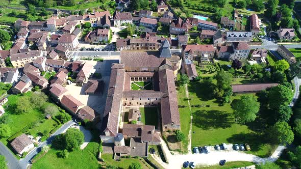 The Buisson-de-Cadouin village in Perigord in France seen from the sky alt