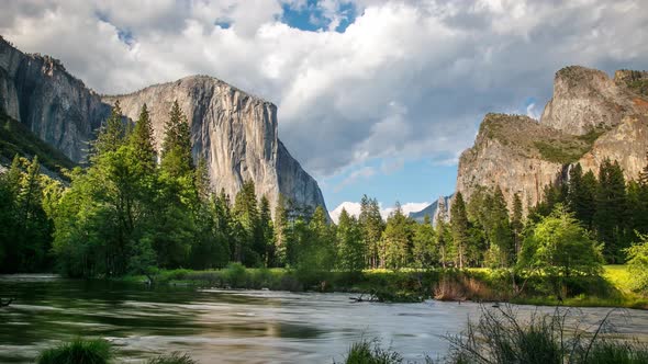 Yosemite National Park Time Lapse alt