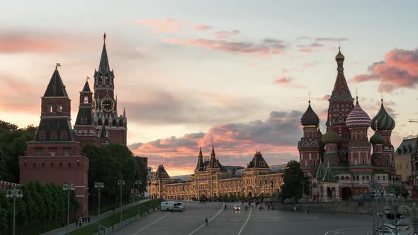 St. Basil Cathedral and Spasskaya Tower on Red Square in Moscow. alt