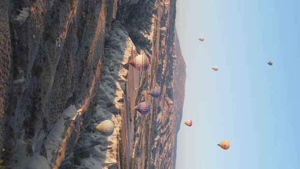 Balloons in Cappadocia Vertical Video Slow Motion alt
