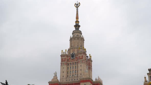 Tower of the Building of Moscow State University alt