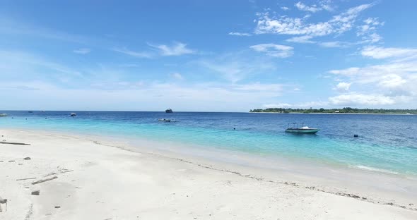 Ocean waves on caribbean alt