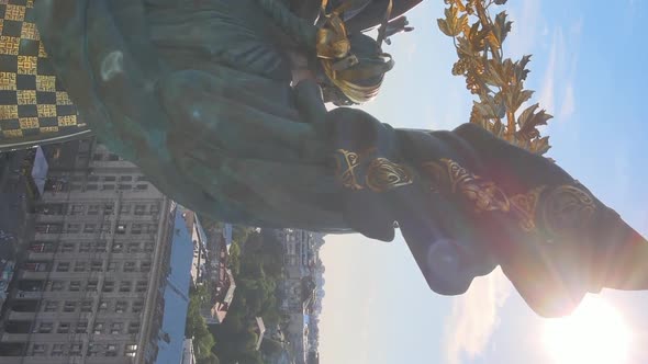 Vertical Video  Monument in the Center of Kyiv Ukraine alt