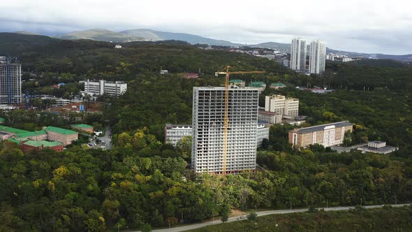 Construction of a Monolithic Residential Building alt
