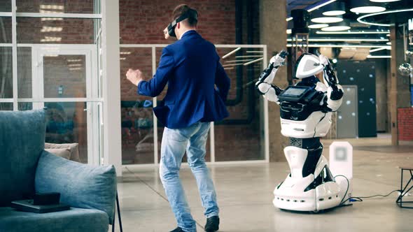 Human and Robot Communication Concept alt