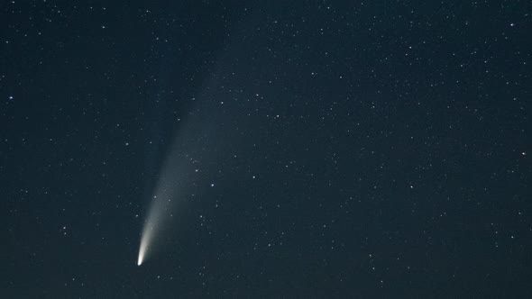 Time Lapse of the C/2020 F3 NEOWISE Comet alt