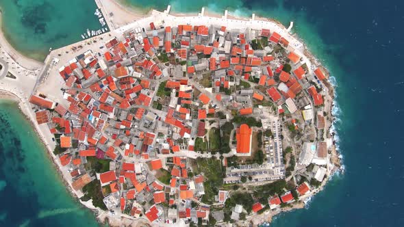 Aerial drone headshot of Primosten old town on the islet, Dalmatia, Croatia. Primosten, Sibenik Knin alt