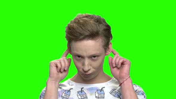 Young Boy Play the Ape alt