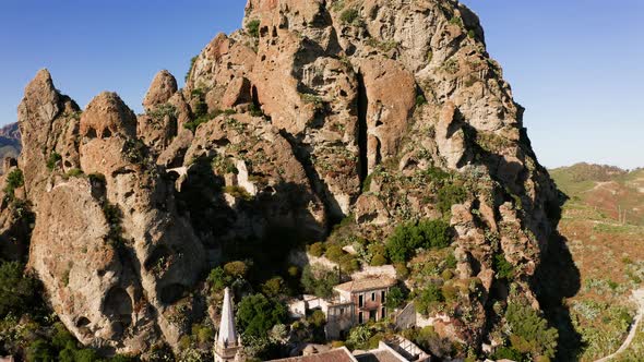 Ancient Ghost Town Pentedattilo in the Mountain in Calabria alt