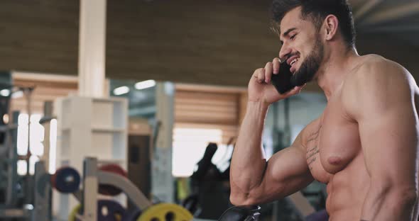 Charismatic Man with a Fit Body in a Gym Class alt