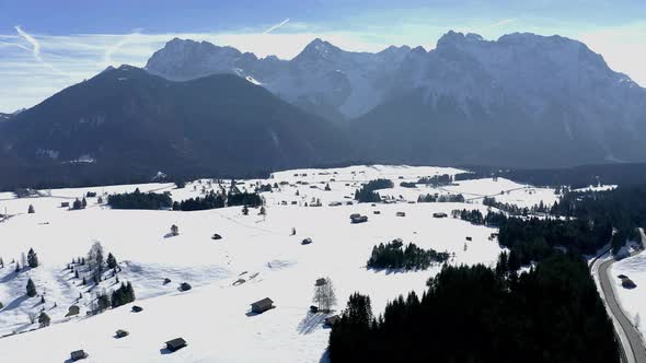 Alps and Karwendel mountains near Mittenwald in Bavaria alt