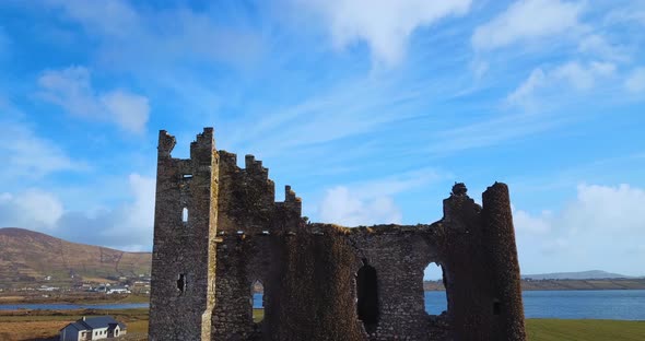 Ruins Of Ballycarbery Castle alt