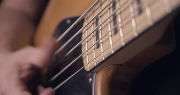 Bass Guitar slow motion, with slap technique, jazz bass fender