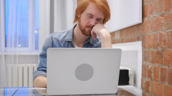 Sleeping at Work alt