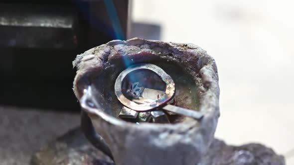 Melting Material for Making Jewelry alt