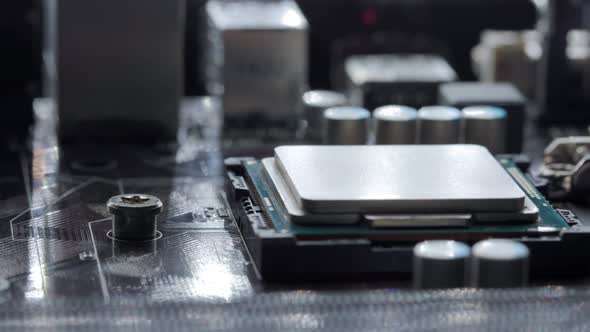 Computer Processor in the Motherboard Slot alt