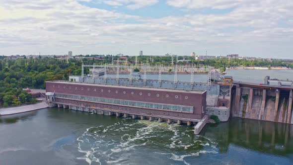 Beautiful Nature Near the River alt