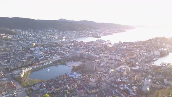 Bergen City Pan To The Right