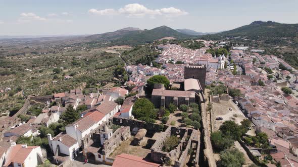 Castelo de Vide Castle, Portugal. National monument overlooking picturesque town alt