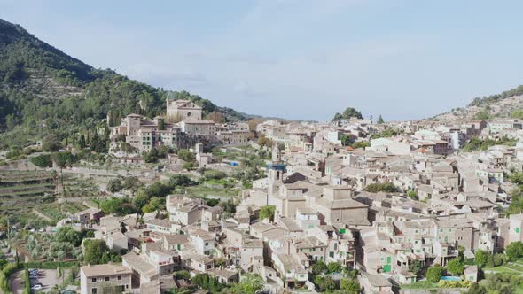 Old Mallorca Village Dron  Video alt