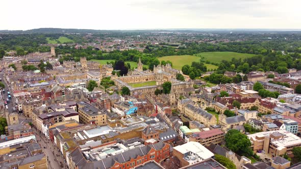 Aerial View Over the City of Oxford with Oxford University alt